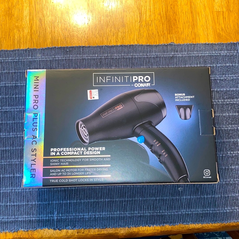 CONAIR Blowdryer
